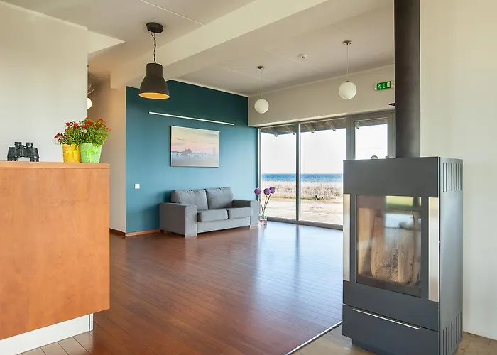 Harbor House * Lomala